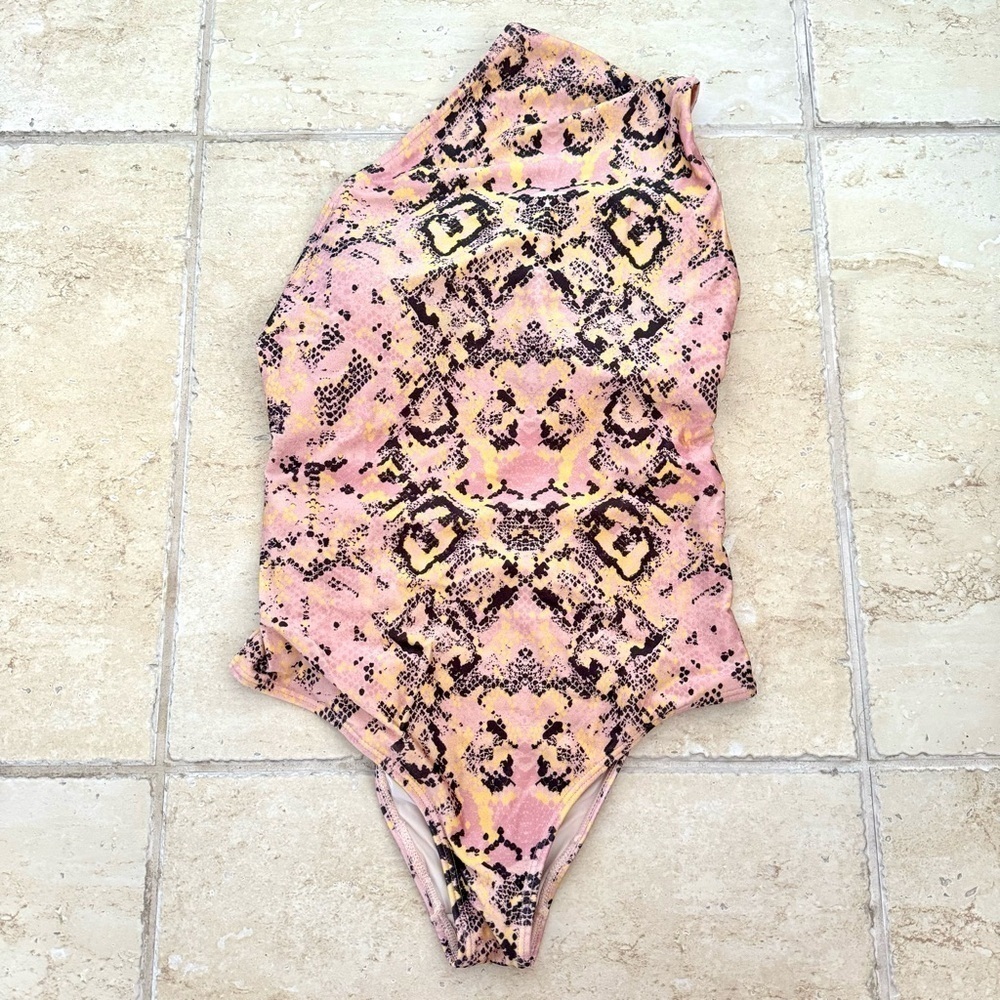 CIA Maritima Swimsuit, Size M, Snake Skin Design